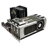 マルチGPUやNVIDIA SLI環境も容易に構築可能